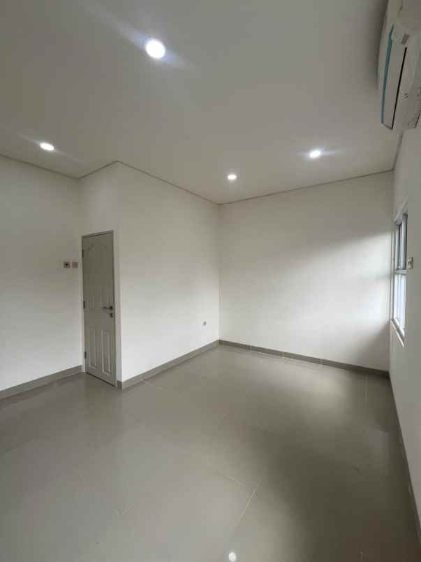 dijual rumah rawa buaya cengkareng