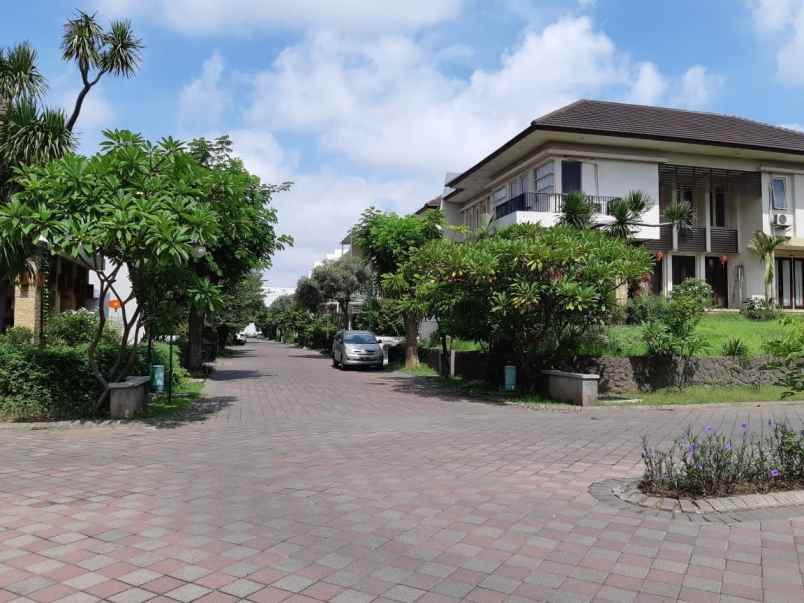 dijual rumah regency 21