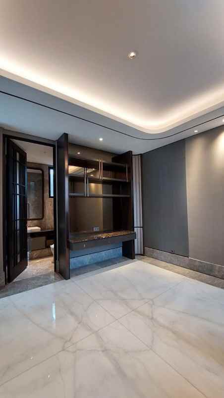 dijual rumah regency 21