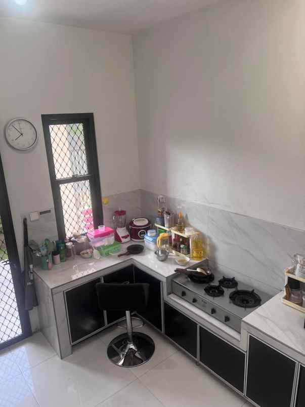 dijual rumah rungkut mejoyo