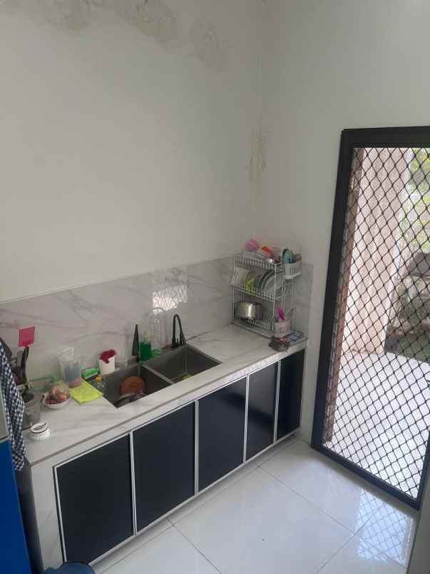 dijual rumah rungkut mejoyo