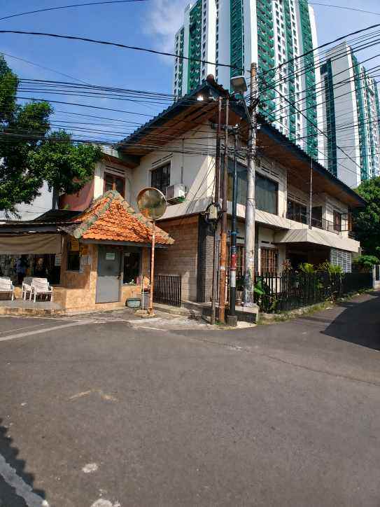 dijual rumah salemba