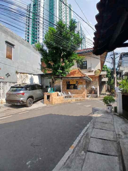 dijual rumah salemba