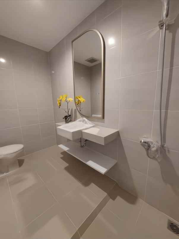 dijual rumah sambiroto