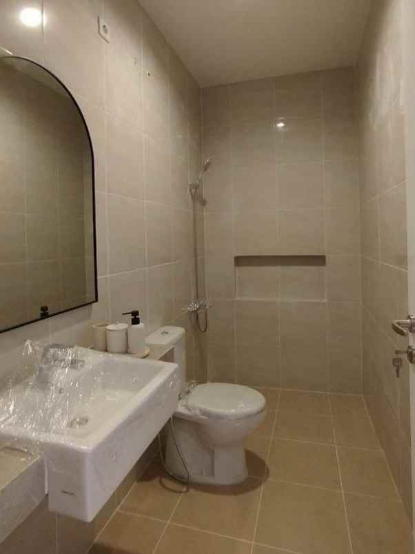 dijual rumah sambiroto