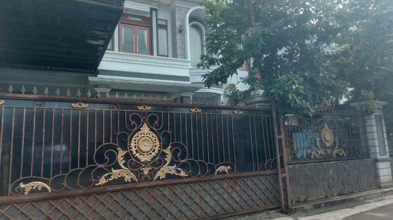 dijual rumah sarikaso