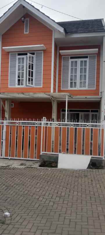 dijual rumah sariwangi bandung barat