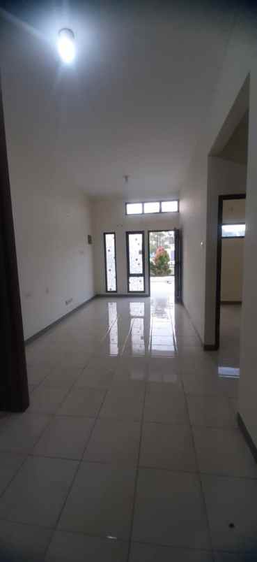 dijual rumah segara city cluster descada