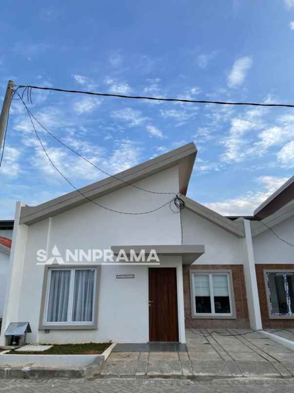dijual rumah segara makmur
