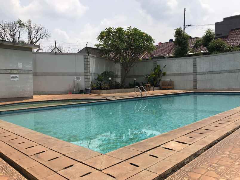 dijual rumah serua ciputat