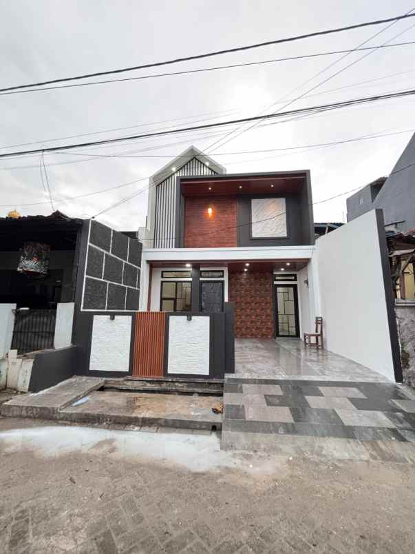 dijual rumah siap huni 2 lanati