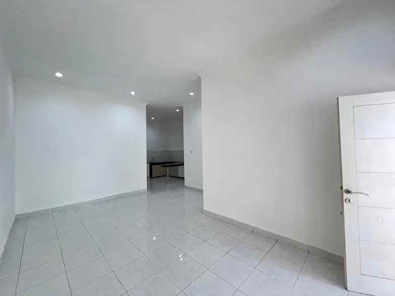 dijual rumah siap huni di utan kayu jakarta timur