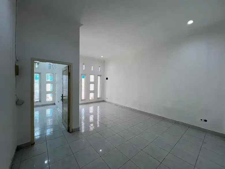 dijual rumah siap huni di utan kayu jakarta timur