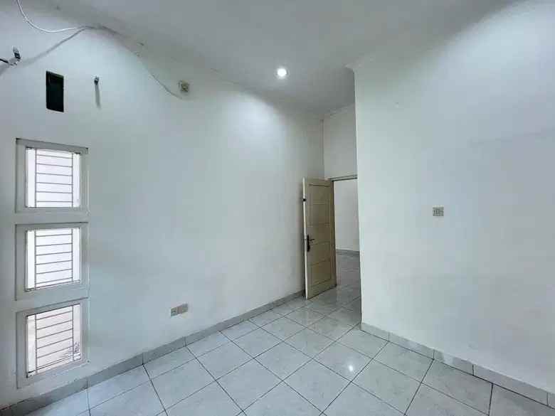 dijual rumah siap huni di utan kayu jakarta timur