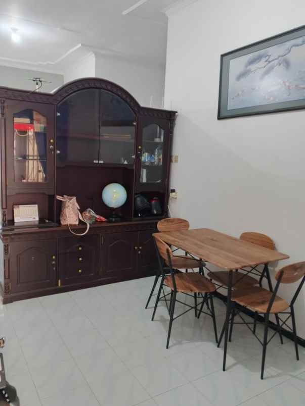 dijual rumah siap huni lokasi area suhat