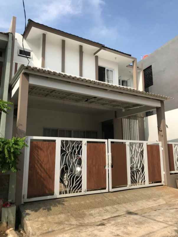 dijual rumah siaphuni di galaxy bekasi