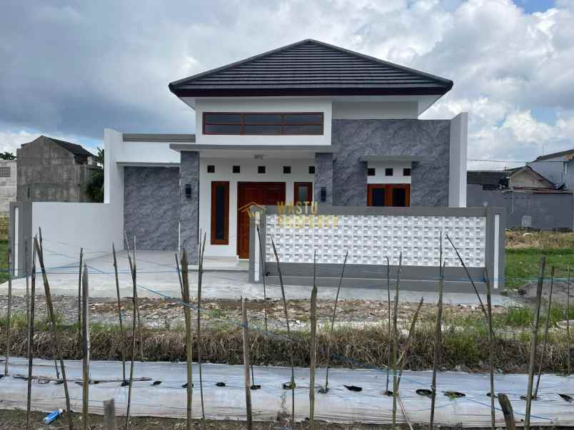 dijual rumah sidoarum