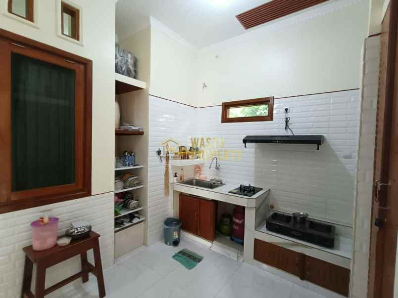 dijual rumah sitimulyo