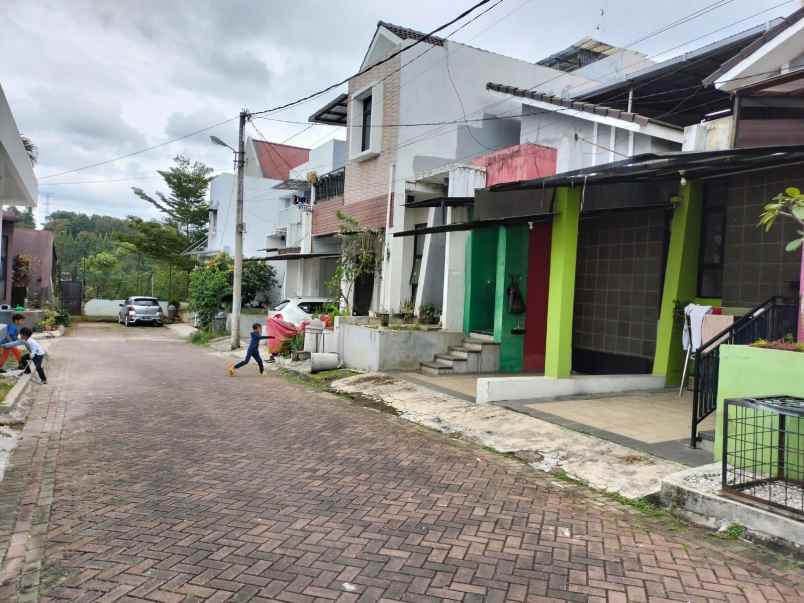 dijual rumah ssp sariwangi