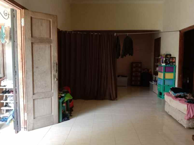dijual rumah strategis di taman griya jimbaran