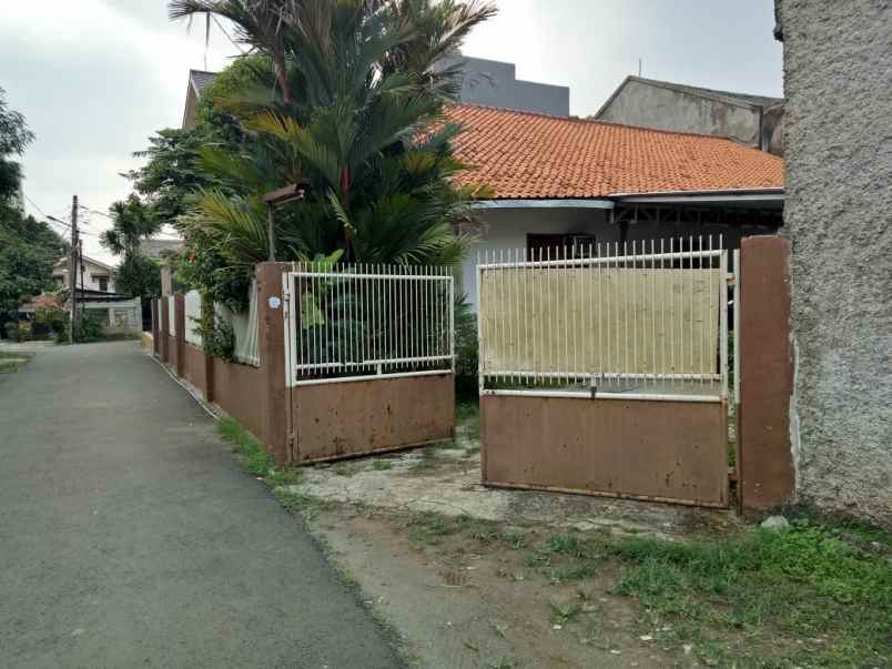 dijual rumah strategis di tanjung barat