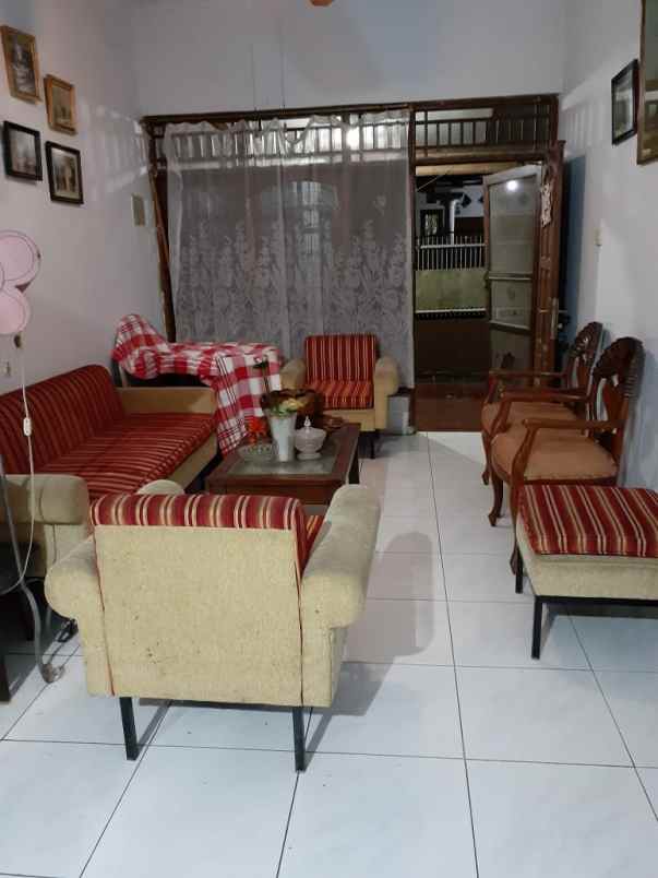 dijual rumah strategis di tanjung barat