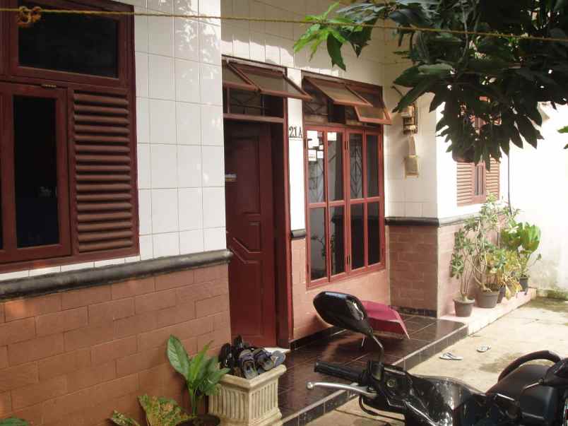 dijual rumah strategis di tanjung barat
