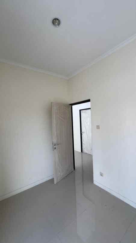 dijual rumah surya breeze cluster garden