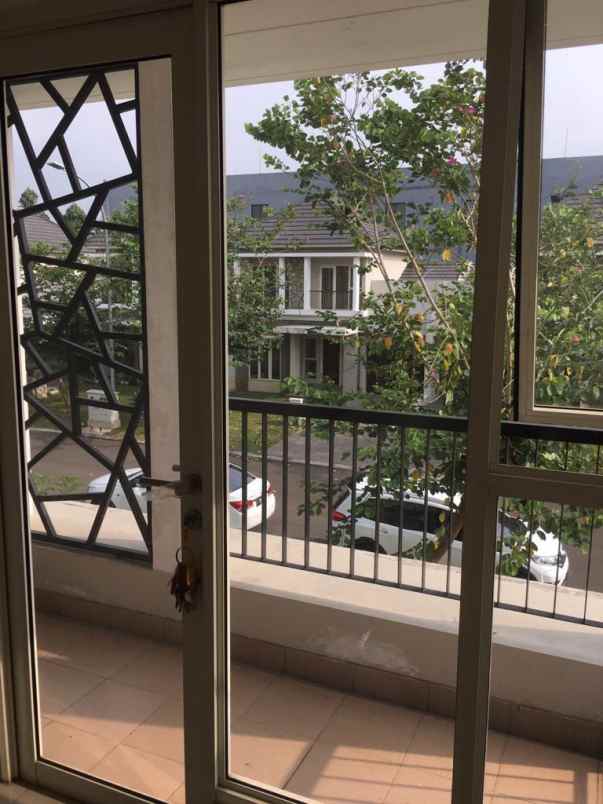 dijual rumah suvarna sutera cluster elysia