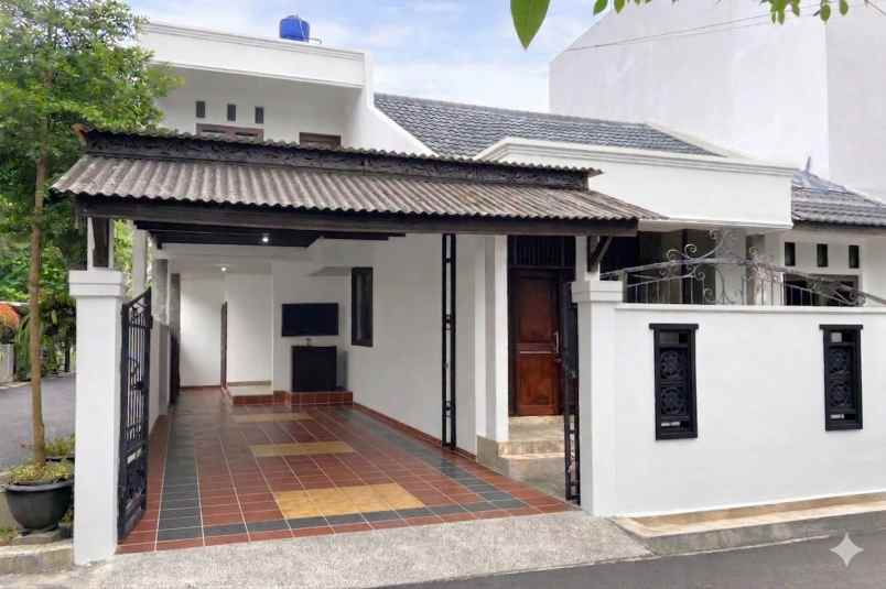dijual rumah taman buaran