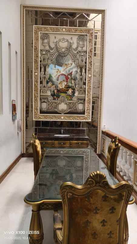 dijual rumah taman palem lestari