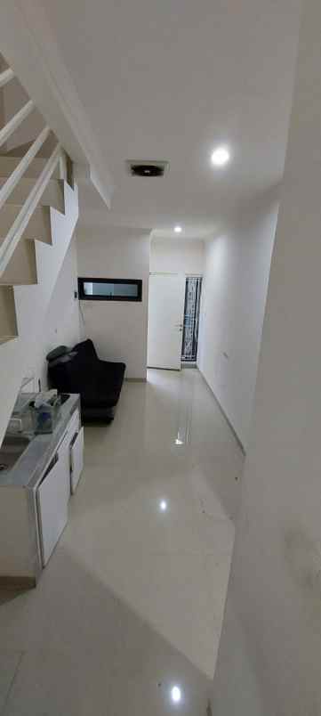 dijual rumah taman sari