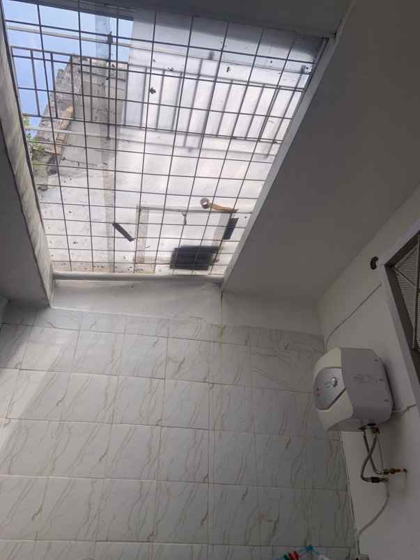 dijual rumah tanah baru