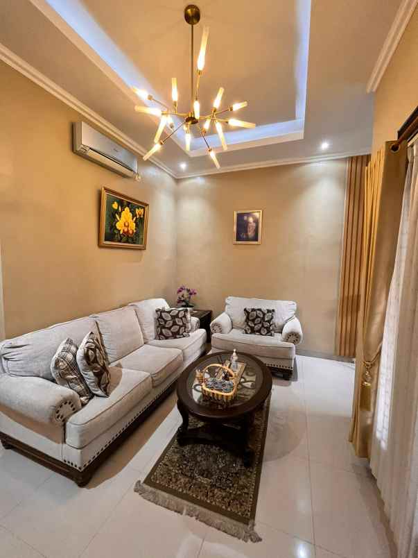 dijual rumah tanah baru