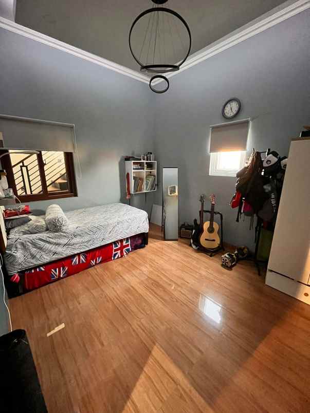 dijual rumah tanah baru