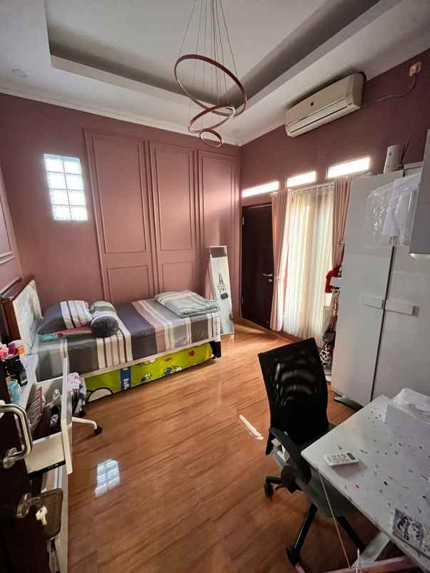 dijual rumah tanah baru