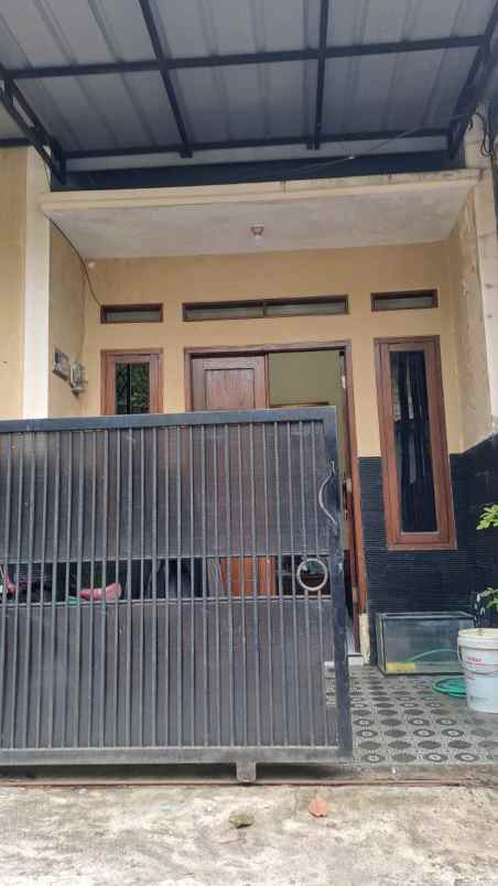 dijual rumah tanah baru beji depok