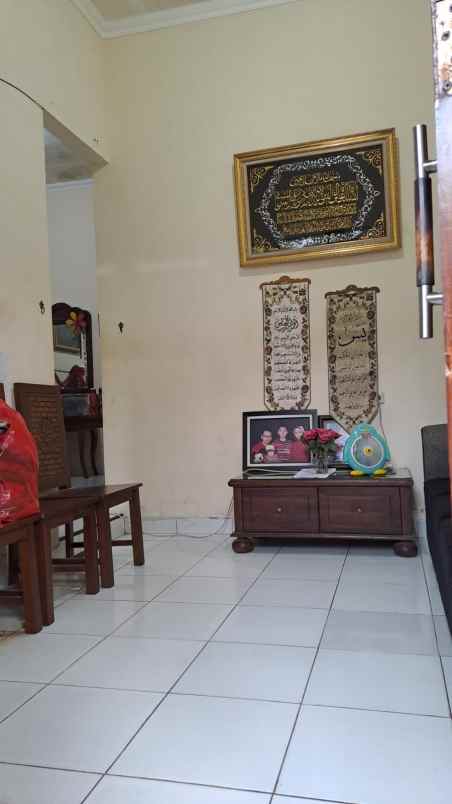 dijual rumah tanah baru beji depok