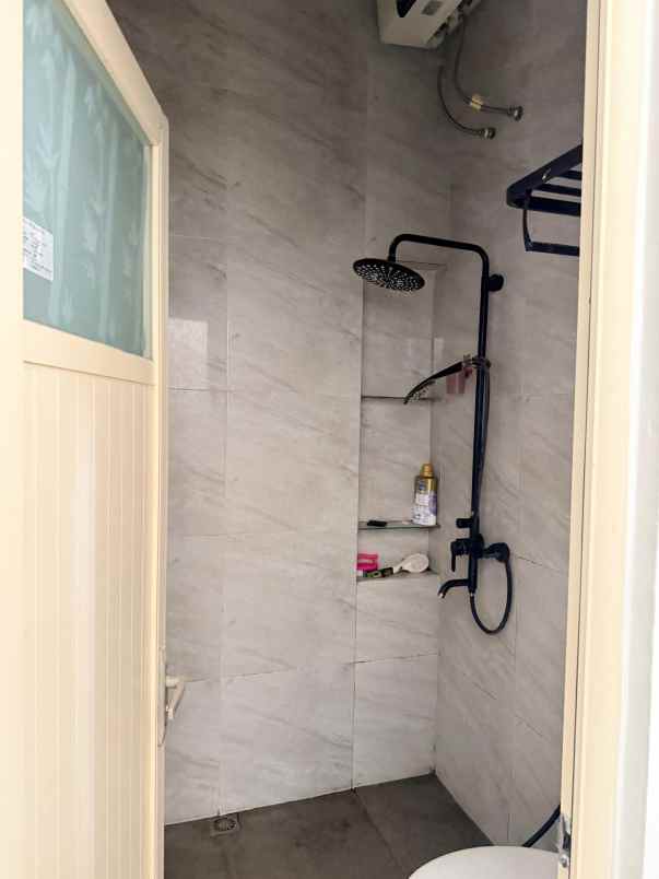 dijual rumah tasikmadu