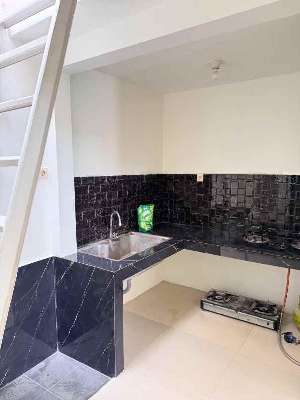 dijual rumah tasikmadu