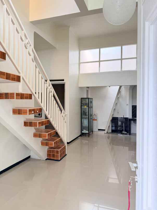 dijual rumah tasikmadu