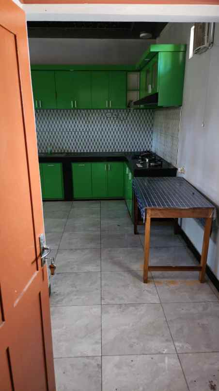 dijual rumah tawangsari