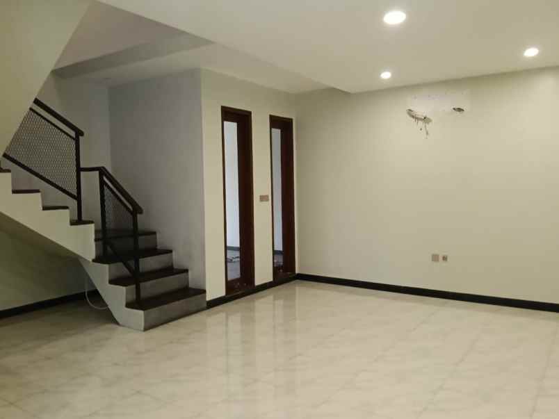 dijual rumah tebet