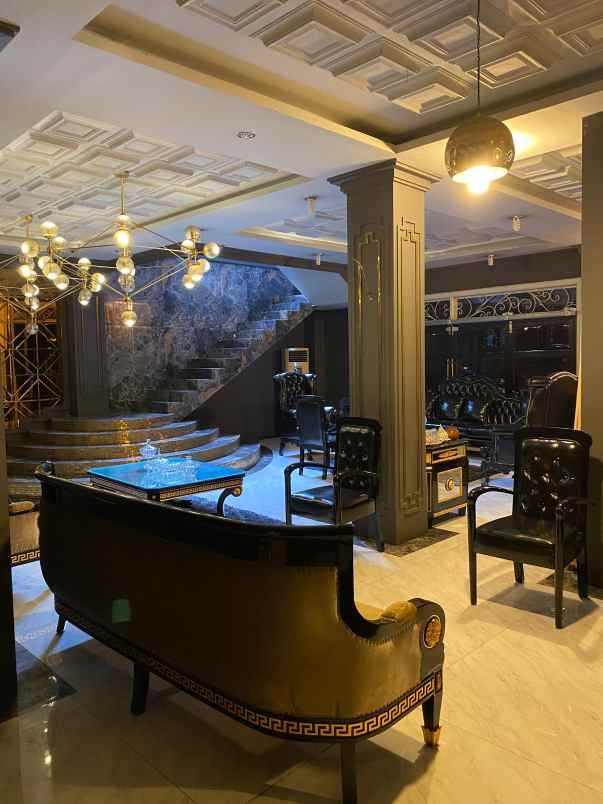 dijual rumah tepi jalan ringroad