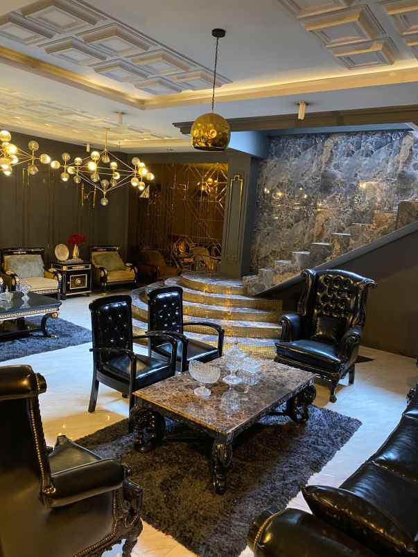 dijual rumah tepi jalan ringroad