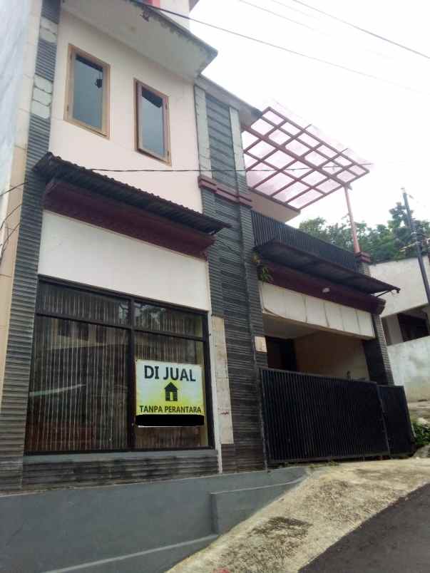 dijual rumah tipar silih asih