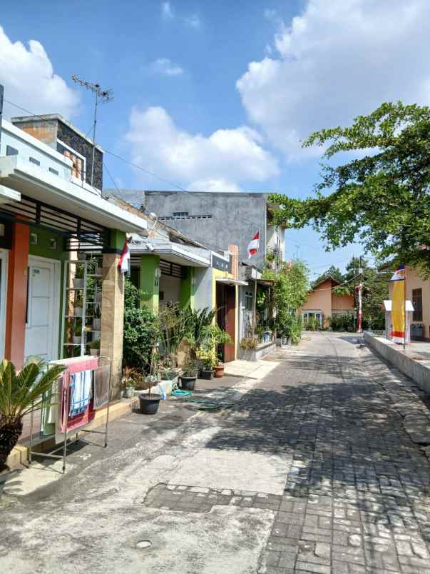 dijual rumah tlogoadi