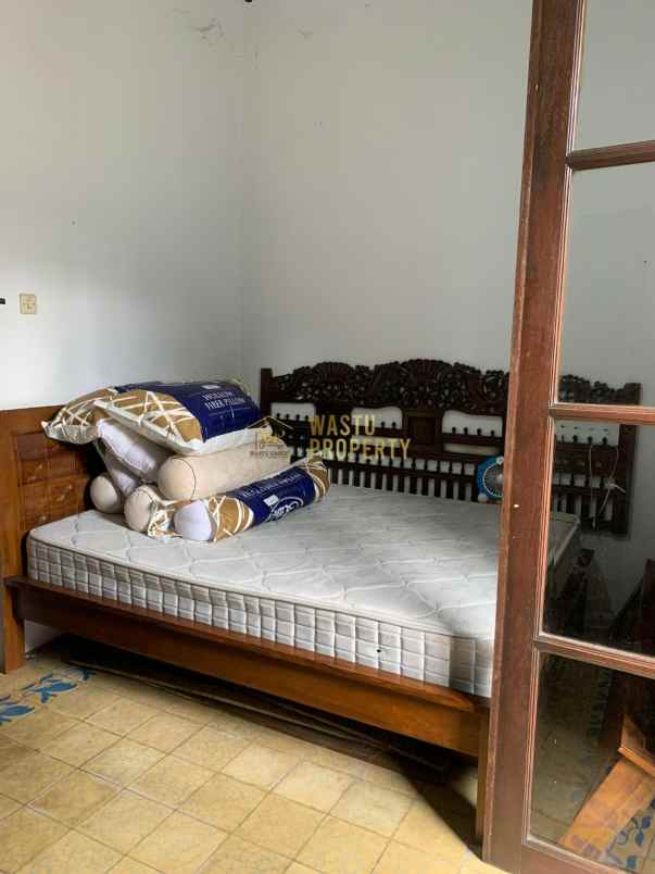 dijual rumah tritononirmolo