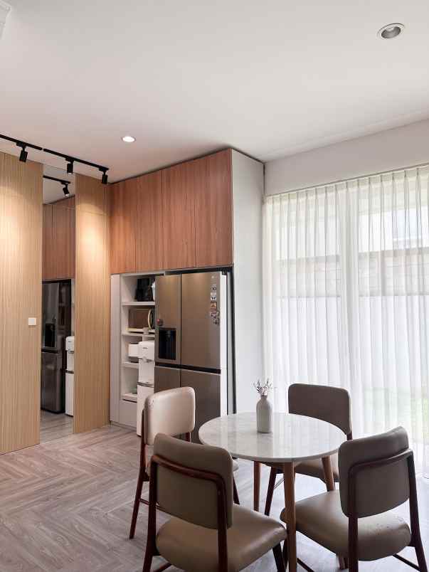 dijual rumah victoria valley citraland