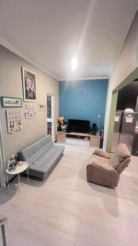 dijual rumah villa bukit tidar jalan